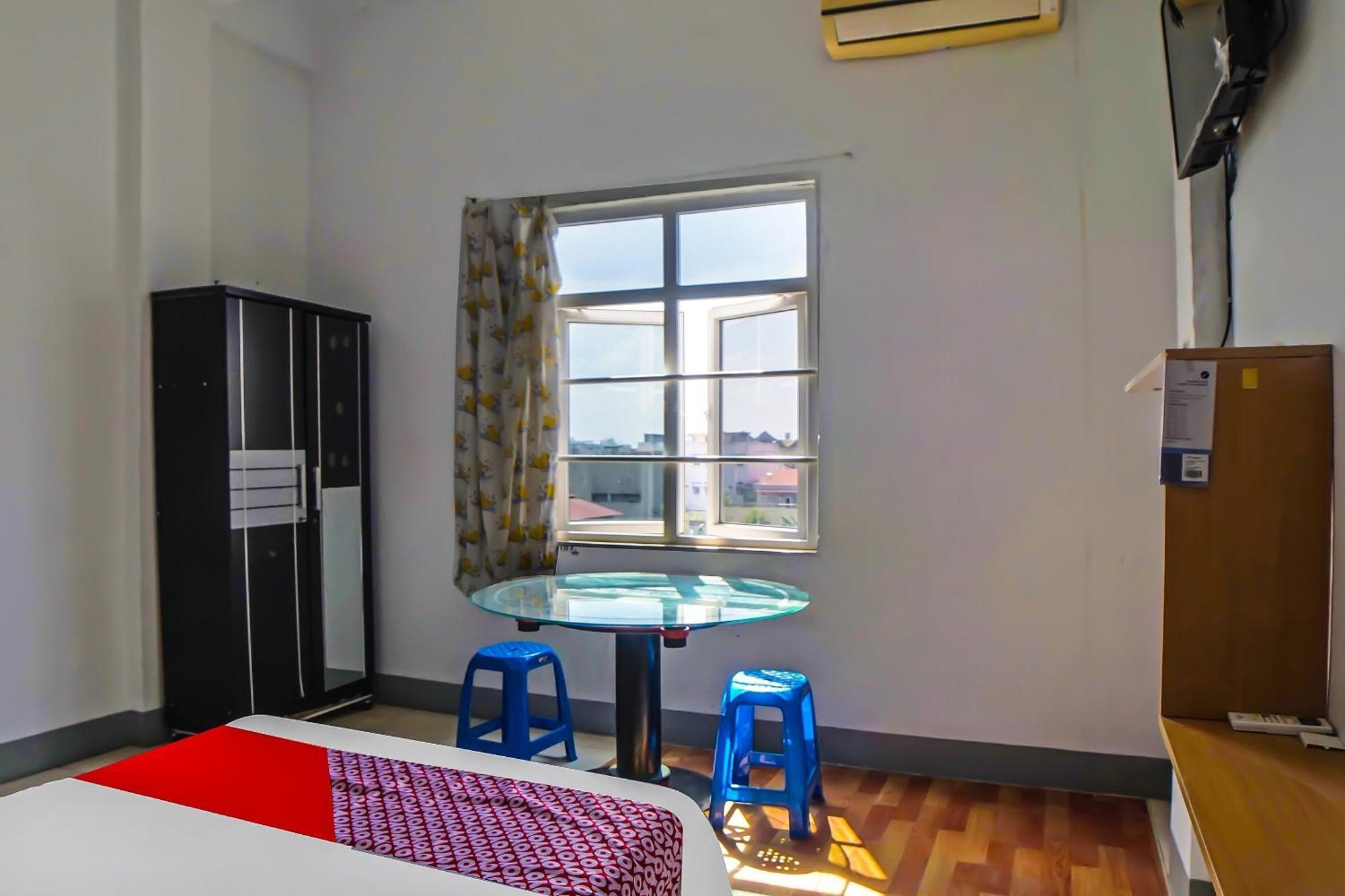 Oyo 92235 Guesthouse Rantang Medan Luaran gambar