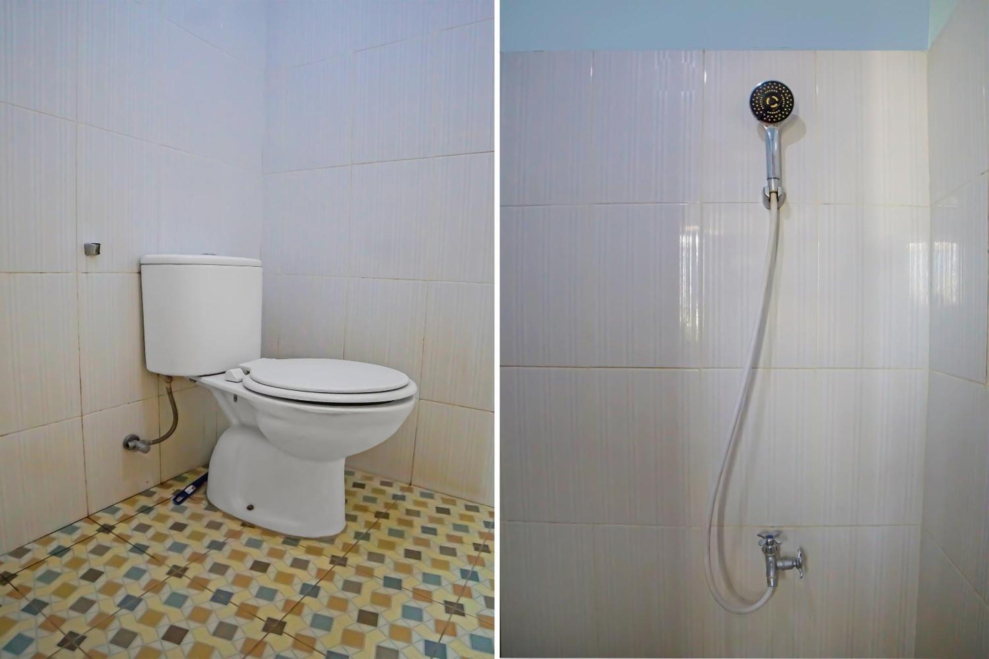 Oyo 92235 Guesthouse Rantang Medan Luaran gambar