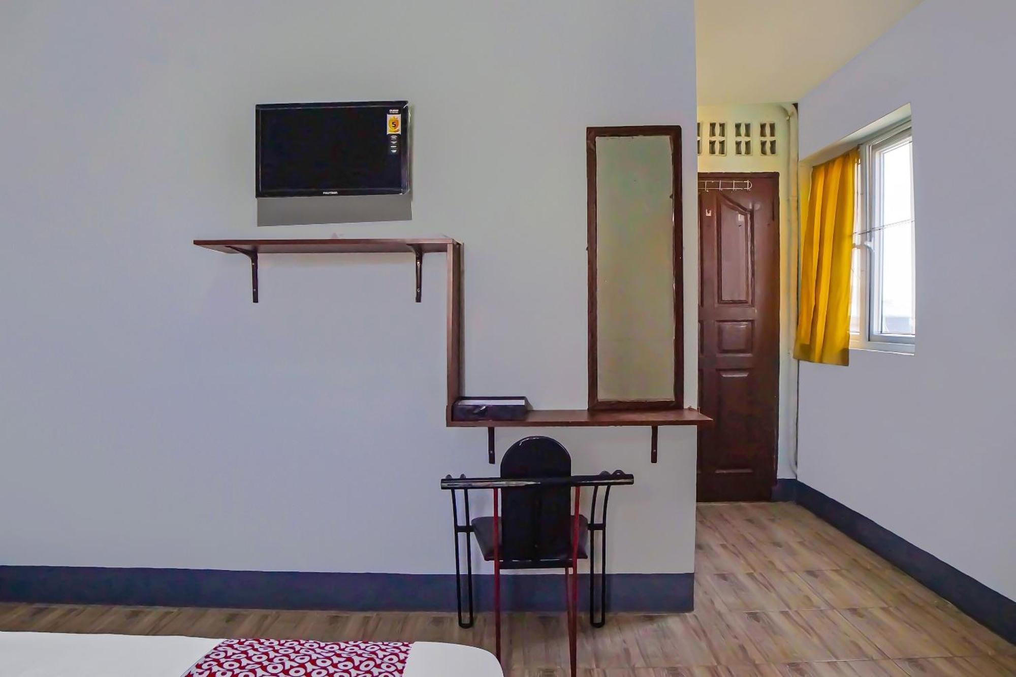 Oyo 92235 Guesthouse Rantang Medan Luaran gambar