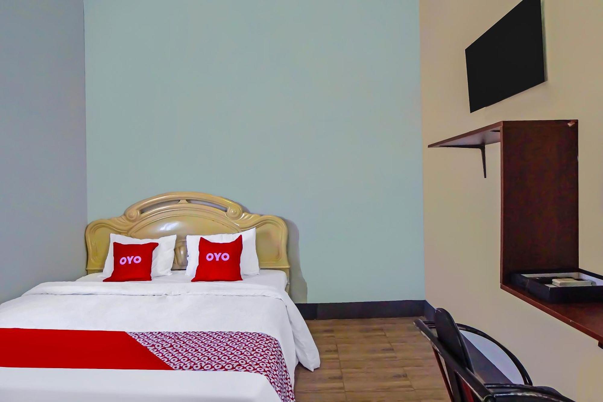 Oyo 92235 Guesthouse Rantang Medan Luaran gambar