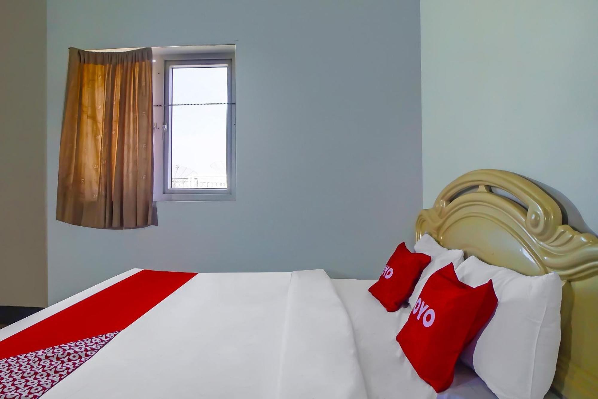 Oyo 92235 Guesthouse Rantang Medan Luaran gambar