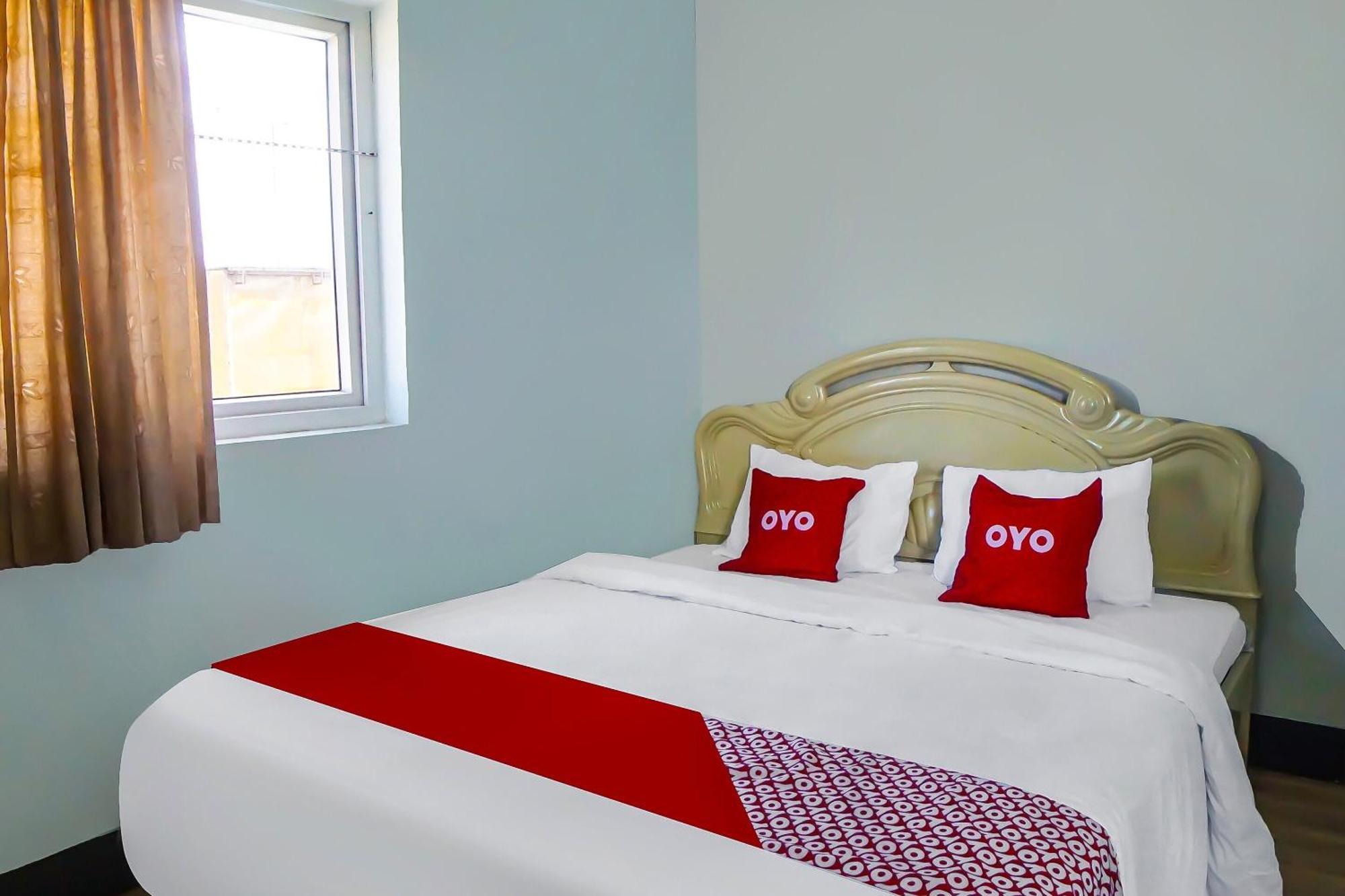 Oyo 92235 Guesthouse Rantang Medan Luaran gambar